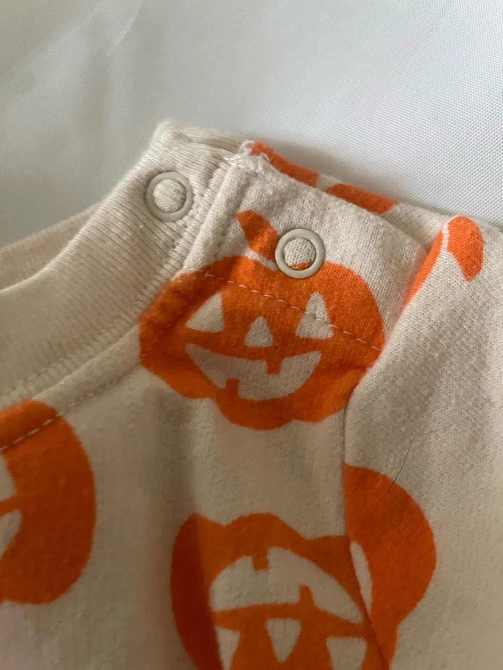 Carter's pumpkin 3-6m baby hooded romper separate top and bottom short set